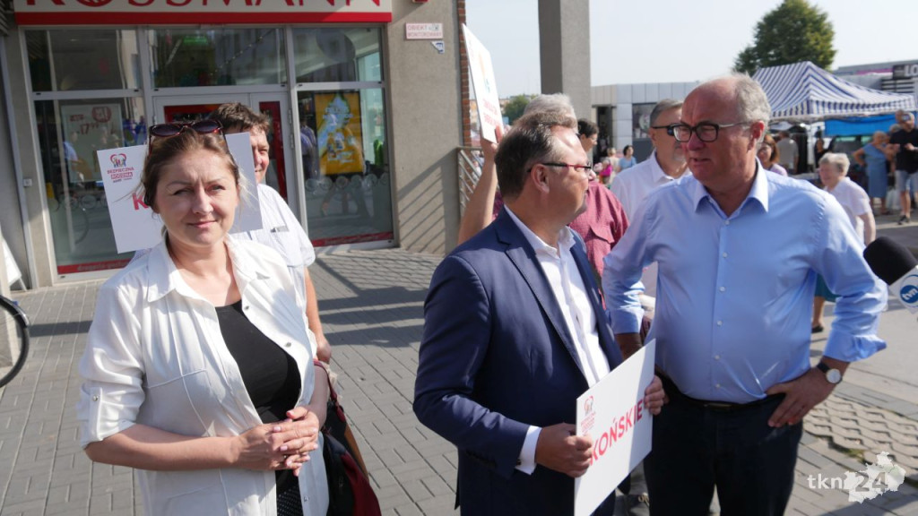 Działacze Lewicy na koneckiej targowicy [wideo, zdjęcia]