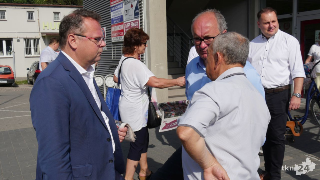 Działacze Lewicy na koneckiej targowicy [wideo, zdjęcia]
