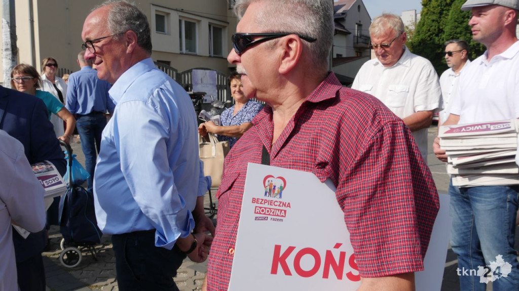 Działacze Lewicy na koneckiej targowicy [wideo, zdjęcia]