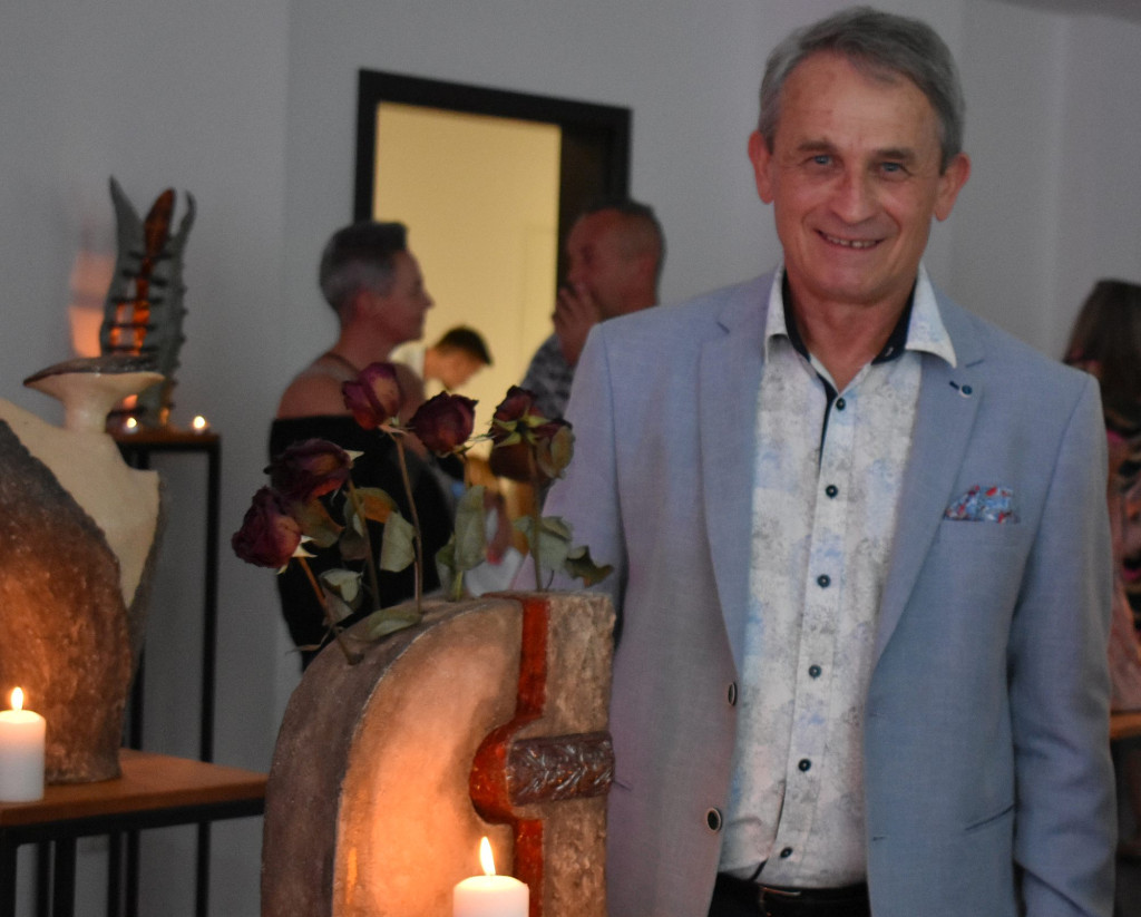 Paweł Stasiński zaprezentował swoją ceramikę [wideo, zdjęcia]