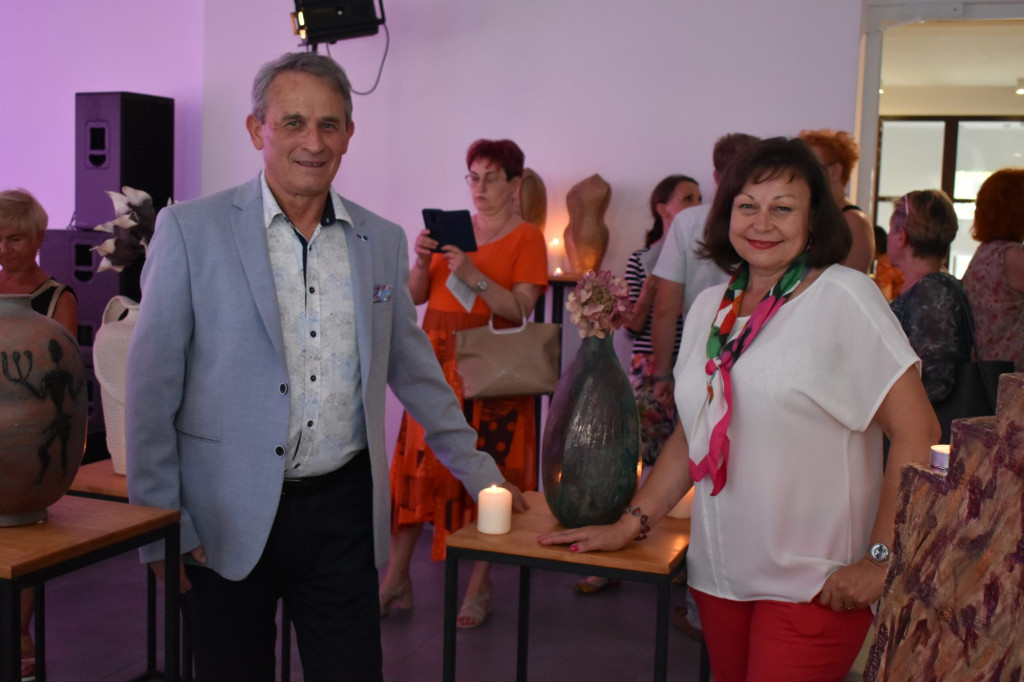 Paweł Stasiński zaprezentował swoją ceramikę [wideo, zdjęcia]