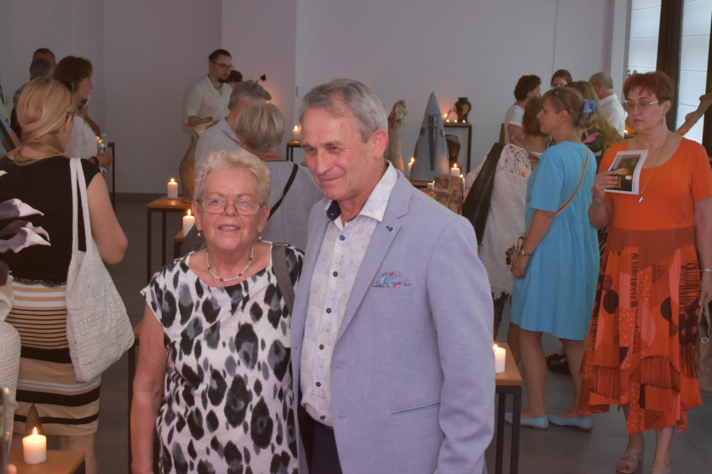 Paweł Stasiński zaprezentował swoją ceramikę [wideo, zdjęcia]