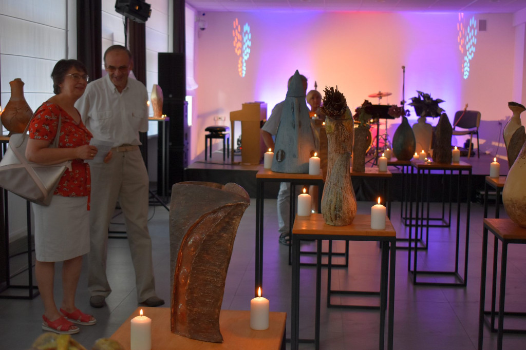Paweł Stasiński zaprezentował swoją ceramikę [wideo, zdjęcia]