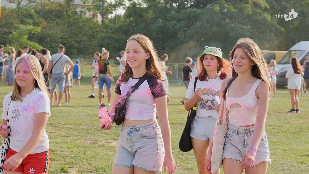 Dni Końskich 2022. Glorietty, foodtrucki i festiwal kolorów na start! [WIDEO]