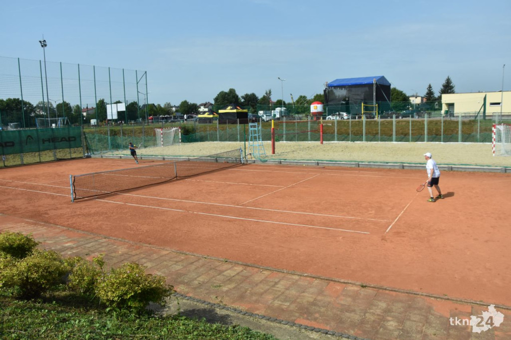 Dni Końskich 2022. Afromental, turnieje sportowe, wystawa aut [wideo, zdjęcia]
