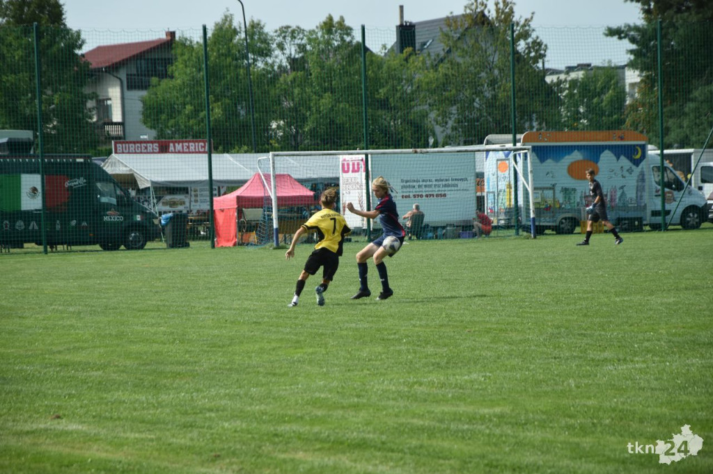 Dni Końskich 2022. Afromental, turnieje sportowe, wystawa aut [wideo, zdjęcia]