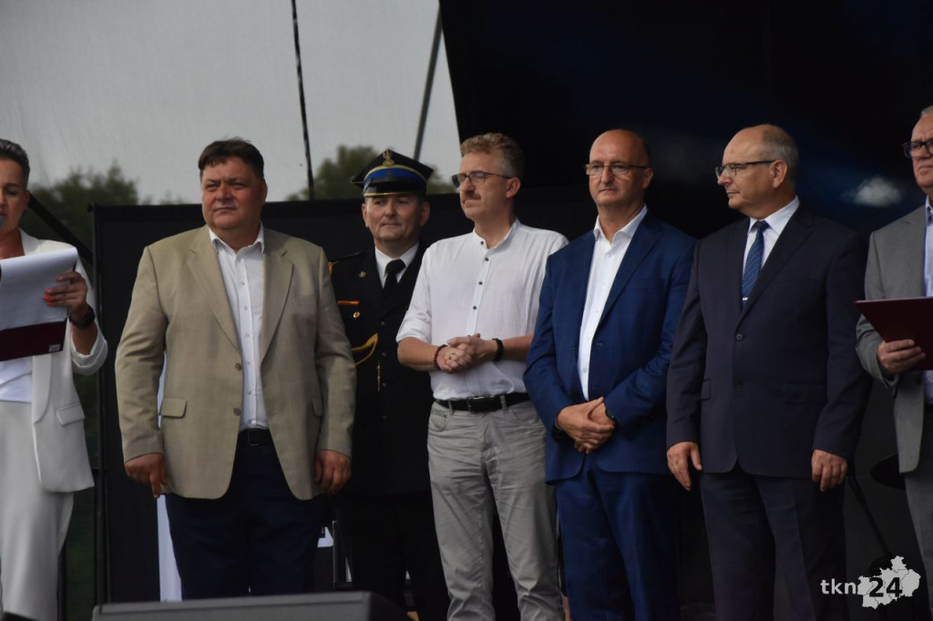 Dni Końskich 2022. Afromental, turnieje sportowe, wystawa aut [wideo, zdjęcia]