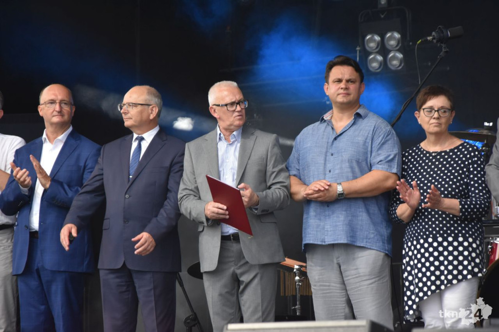 Dni Końskich 2022. Afromental, turnieje sportowe, wystawa aut [wideo, zdjęcia]