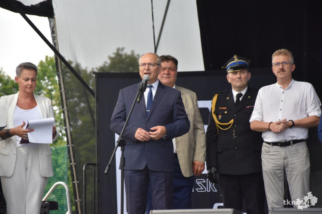 Dni Końskich 2022. Afromental, turnieje sportowe, wystawa aut [wideo, zdjęcia]
