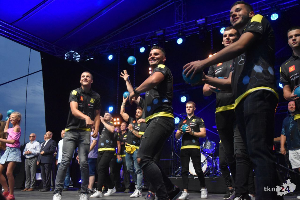 Dni Końskich 2022. Afromental, turnieje sportowe, wystawa aut [wideo, zdjęcia]