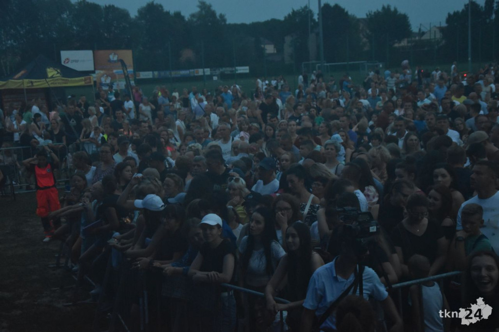Dni Końskich 2022. Afromental, turnieje sportowe, wystawa aut [wideo, zdjęcia]