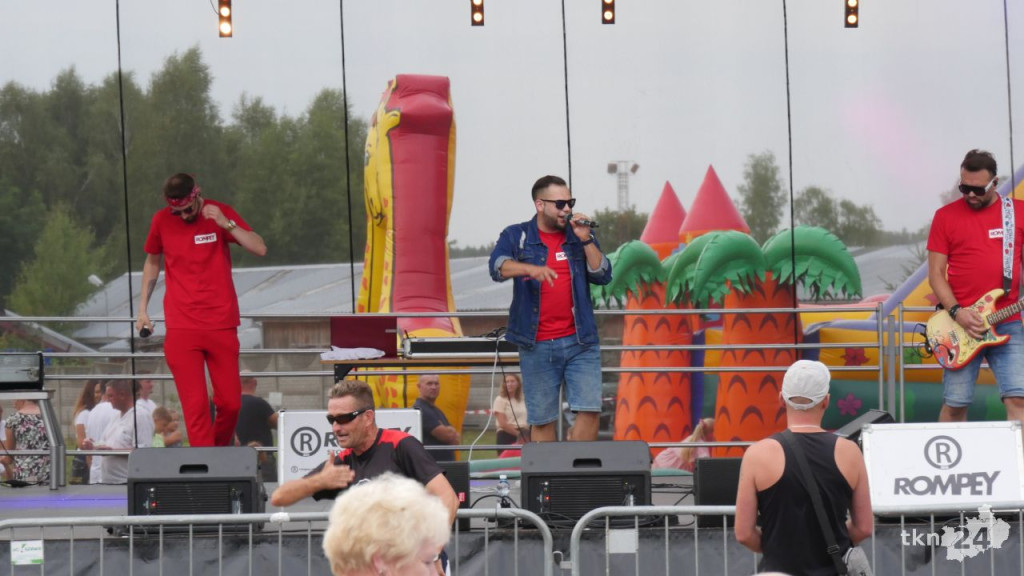 Ruda Maleniecka świętowała. Dwa koncerty disco-polo na rodzinnym festynie [wideo, zdjęcia]
