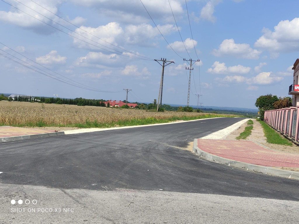 Droga wewnętrzna w Modliszewicach oddana do użytku