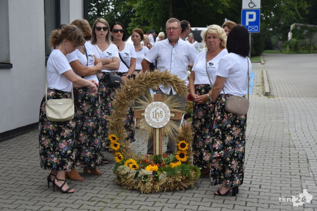 Piękne wieńce dożynkowe w gminie Ruda Maleniecka [wideo, zdjęcia]