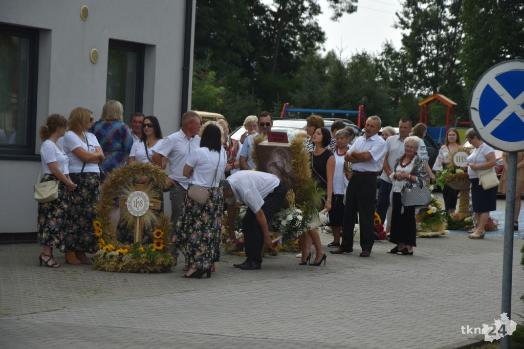 Piękne wieńce dożynkowe w gminie Ruda Maleniecka [wideo, zdjęcia]