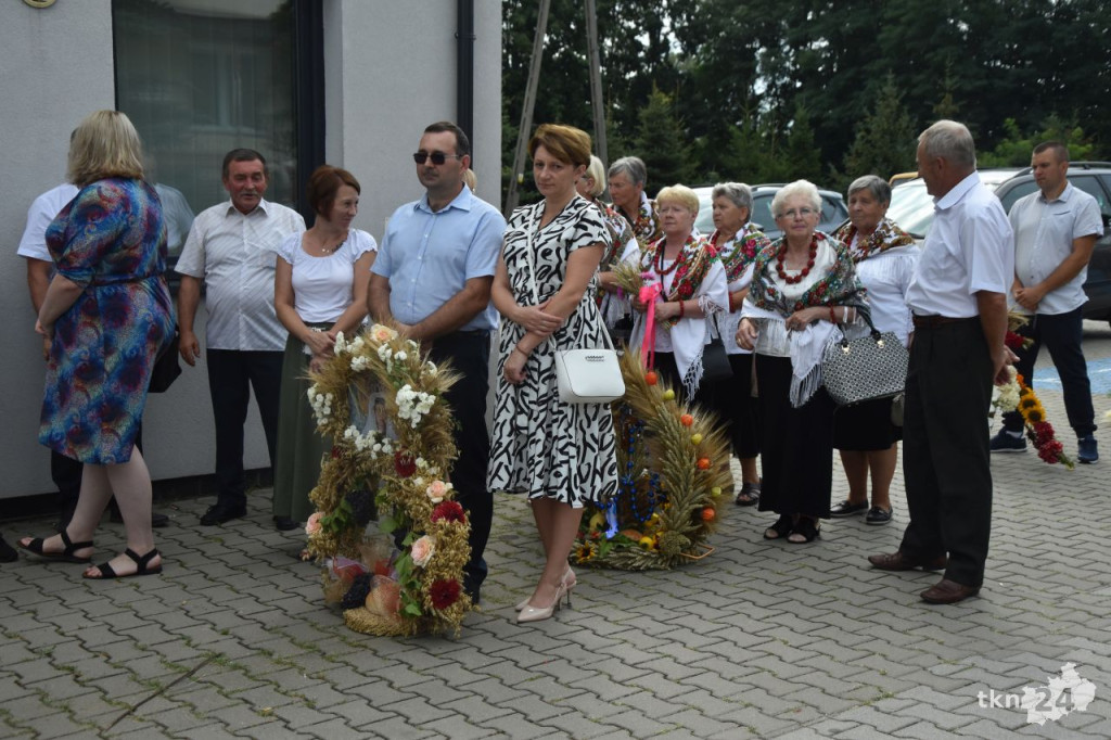 Piękne wieńce dożynkowe w gminie Ruda Maleniecka [wideo, zdjęcia]