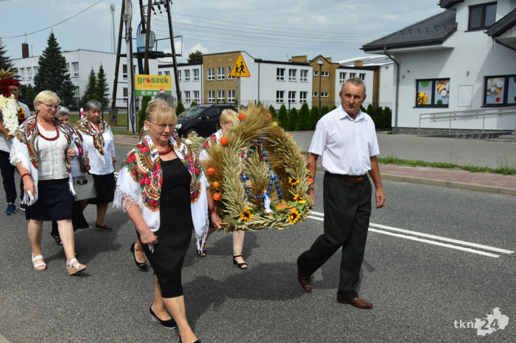 Piękne wieńce dożynkowe w gminie Ruda Maleniecka [wideo, zdjęcia]