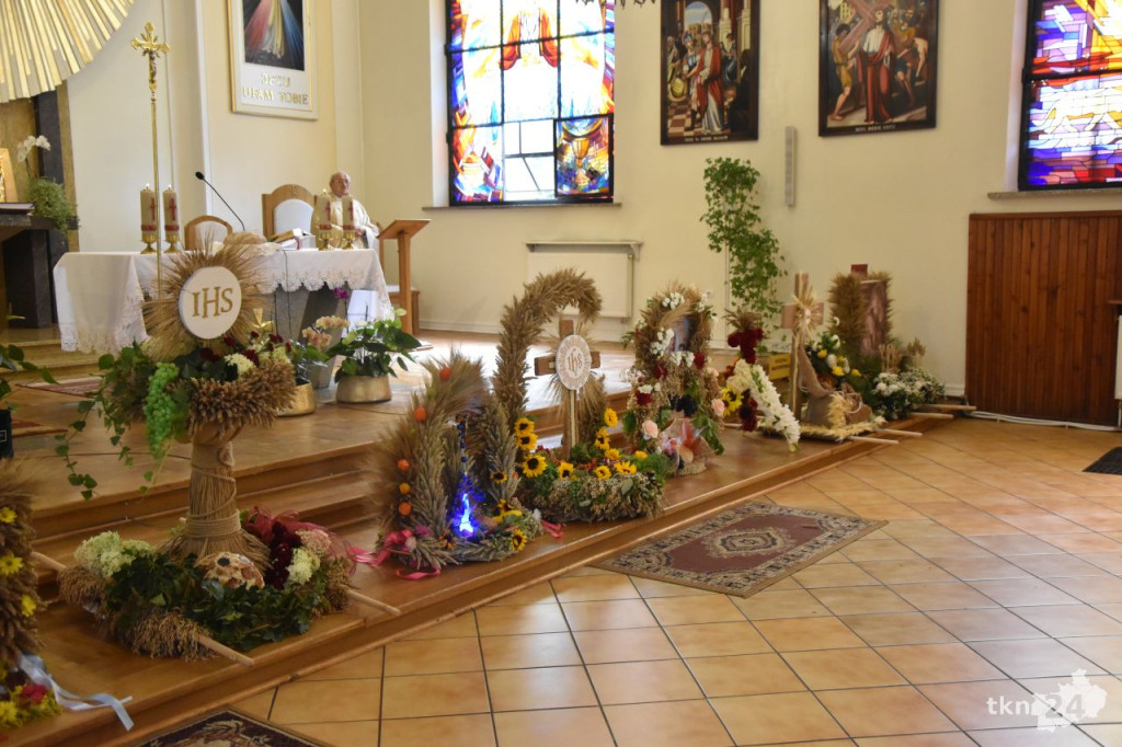Piękne wieńce dożynkowe w gminie Ruda Maleniecka [wideo, zdjęcia]