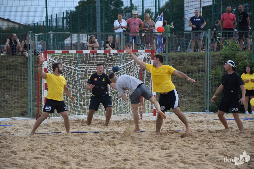 Pierwszy Turniej Piłki Ręcznej Plażowej rozegrano w Końskich [zdjęcia]
