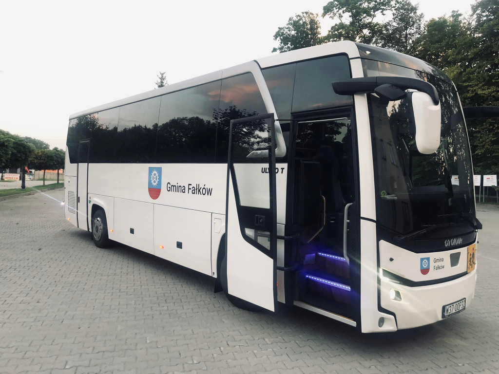 Nowoczesny autokar jest już w Fałkowie [zdjęcia]