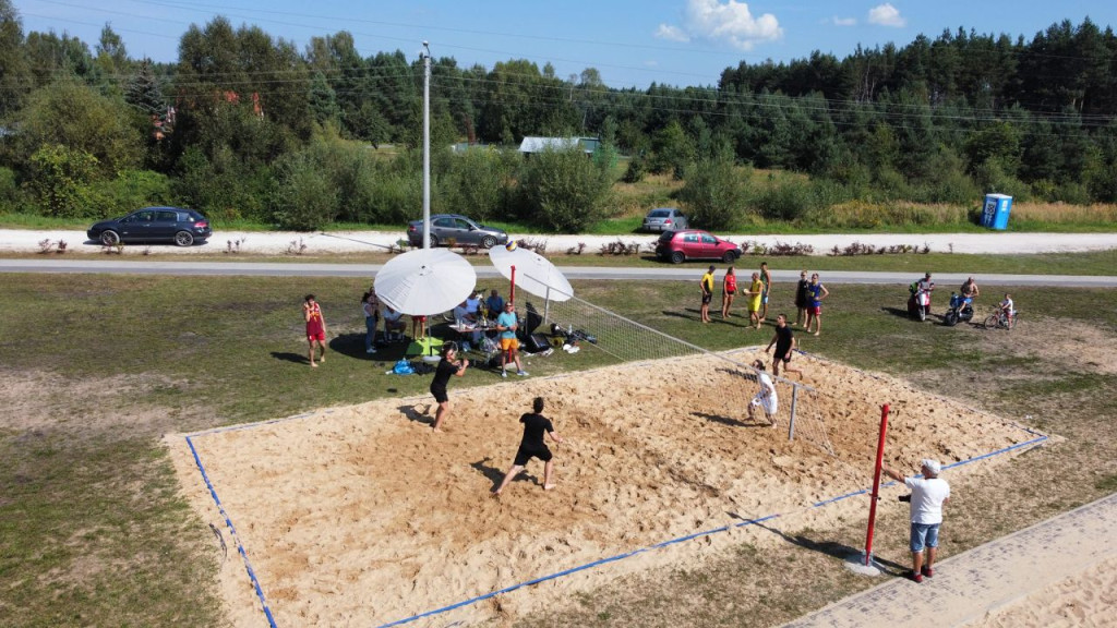 Turniej piłki siatkowej w Stąporkowie na koniec wakacji 2022 [GALERIA]