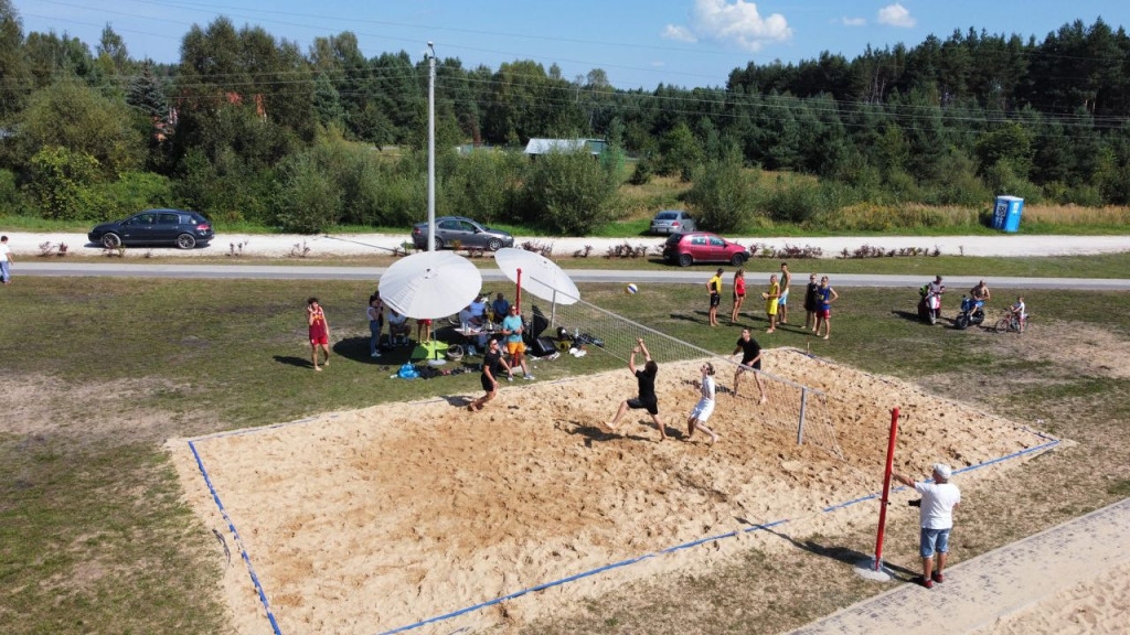 Turniej piłki siatkowej w Stąporkowie na koniec wakacji 2022 [GALERIA]
