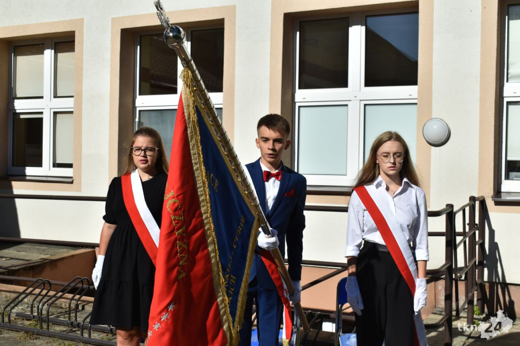 Uczniowie powitali rok szkolny 2022/23 w powiecie koneckim [wideo, zdjęcia]