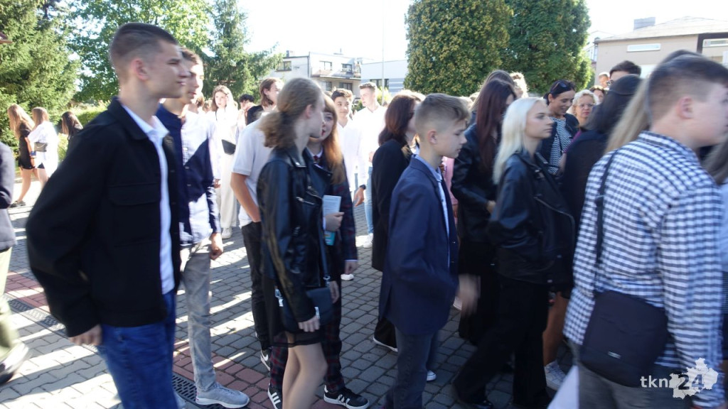 Uczniowie powitali rok szkolny 2022/23 w powiecie koneckim [wideo, zdjęcia]