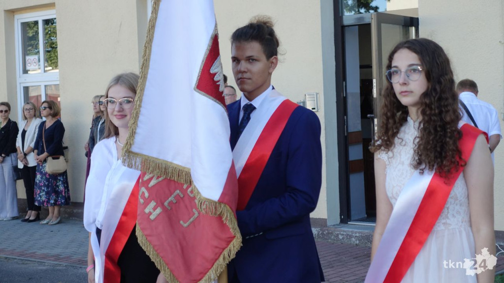 Uczniowie powitali rok szkolny 2022/23 w powiecie koneckim [wideo, zdjęcia]