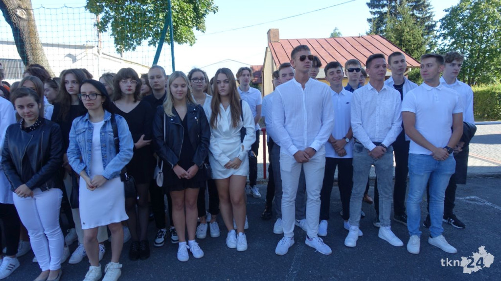 Uczniowie powitali rok szkolny 2022/23 w powiecie koneckim [wideo, zdjęcia]