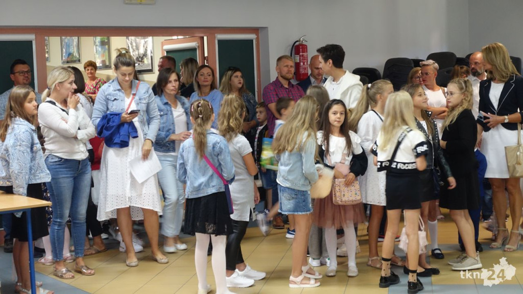 Uczniowie powitali rok szkolny 2022/23 w powiecie koneckim [wideo, zdjęcia]