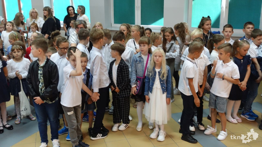 Uczniowie powitali rok szkolny 2022/23 w powiecie koneckim [wideo, zdjęcia]