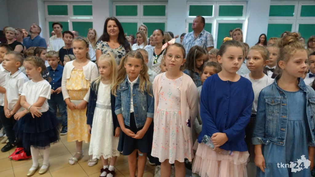 Uczniowie powitali rok szkolny 2022/23 w powiecie koneckim [wideo, zdjęcia]
