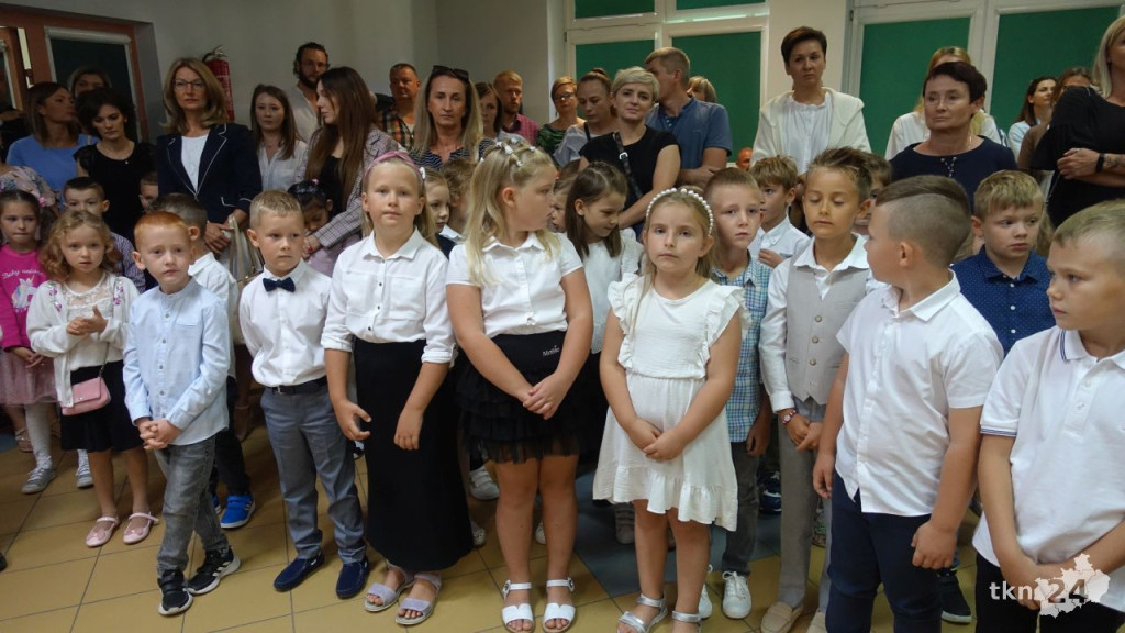 Uczniowie powitali rok szkolny 2022/23 w powiecie koneckim [wideo, zdjęcia]