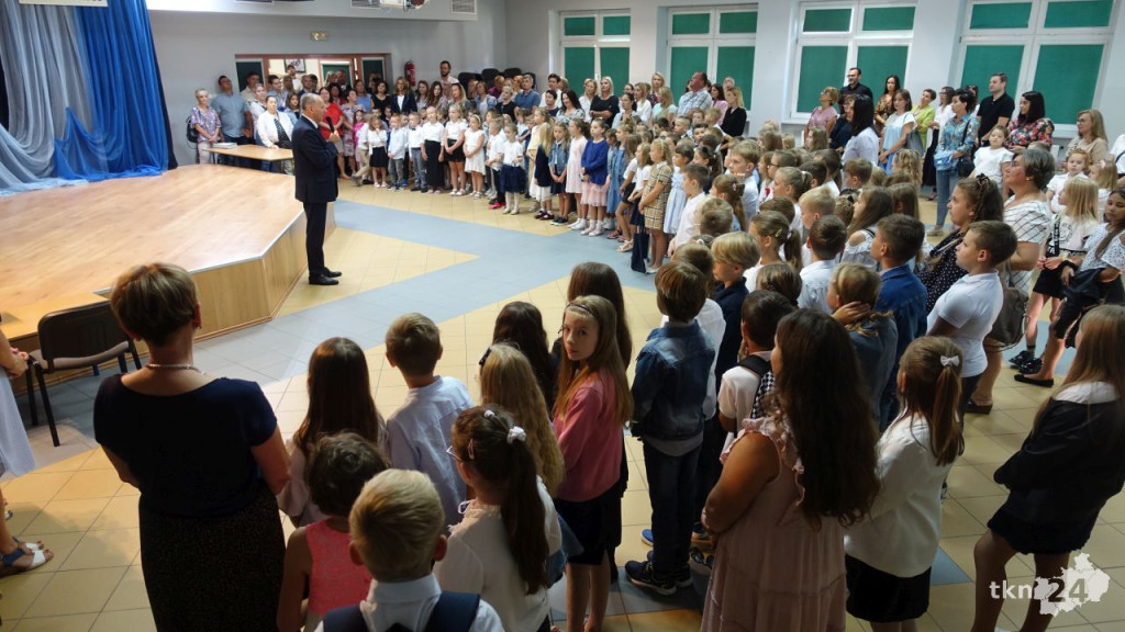 Uczniowie powitali rok szkolny 2022/23 w powiecie koneckim [wideo, zdjęcia]