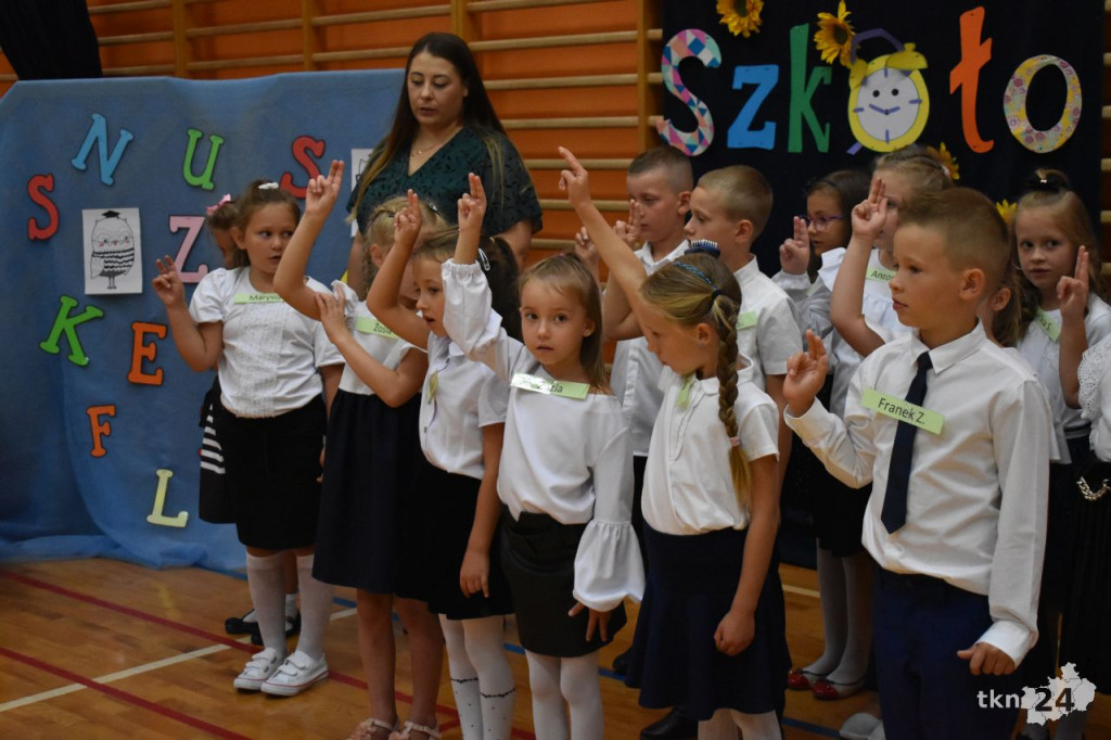 Uczniowie powitali rok szkolny 2022/23 w powiecie koneckim [wideo, zdjęcia]