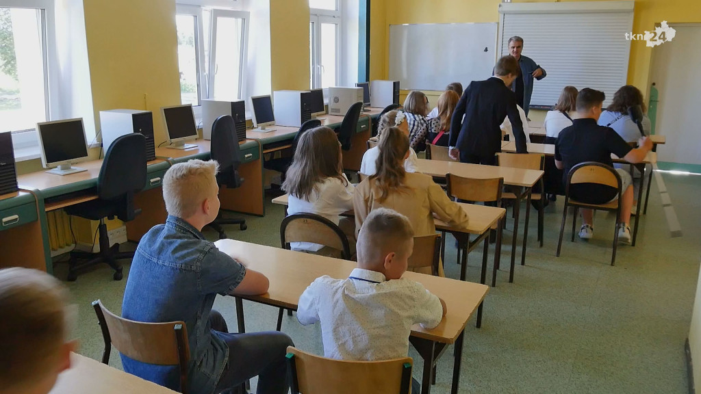 Uczniowie powitali rok szkolny 2022/23 w powiecie koneckim [wideo, zdjęcia]