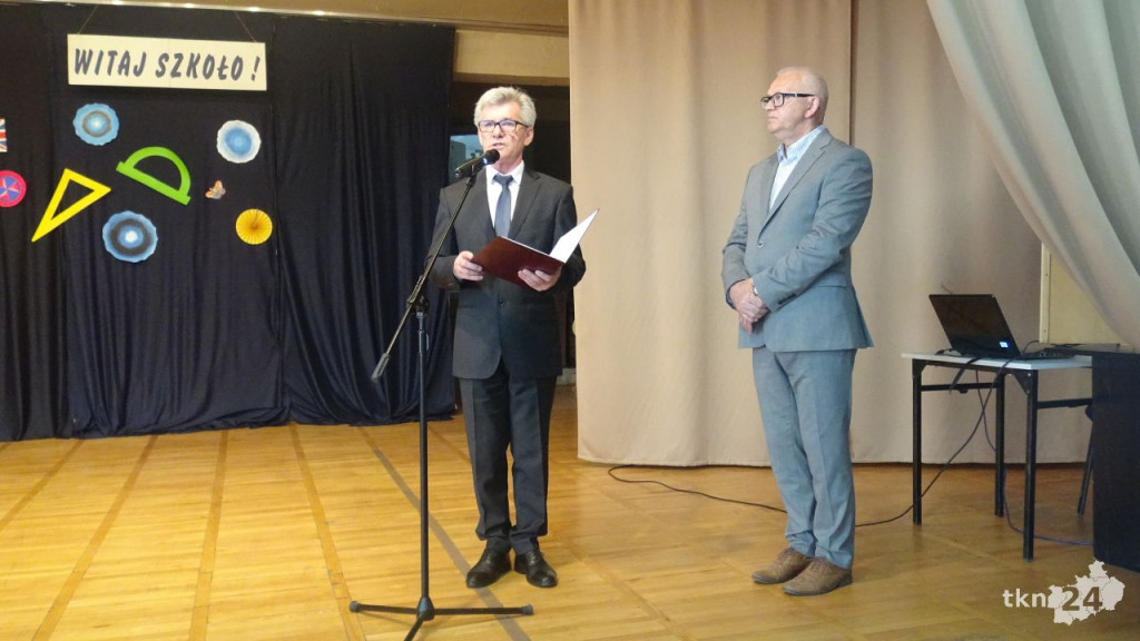 Uczniowie powitali rok szkolny 2022/23 w powiecie koneckim [wideo, zdjęcia]