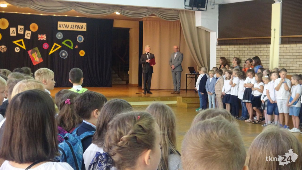 Uczniowie powitali rok szkolny 2022/23 w powiecie koneckim [wideo, zdjęcia]