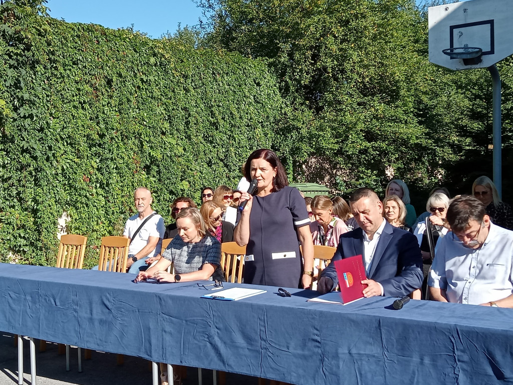 Uczniowie powitali rok szkolny 2022/23 w powiecie koneckim [wideo, zdjęcia]