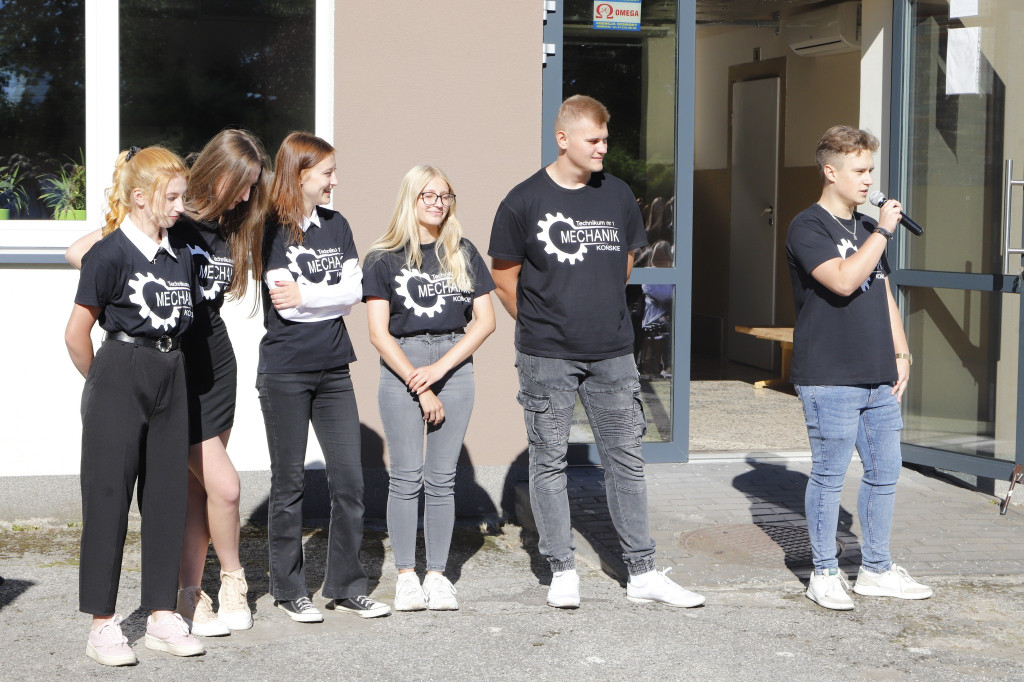 Uczniowie powitali rok szkolny 2022/23 w powiecie koneckim [wideo, zdjęcia]