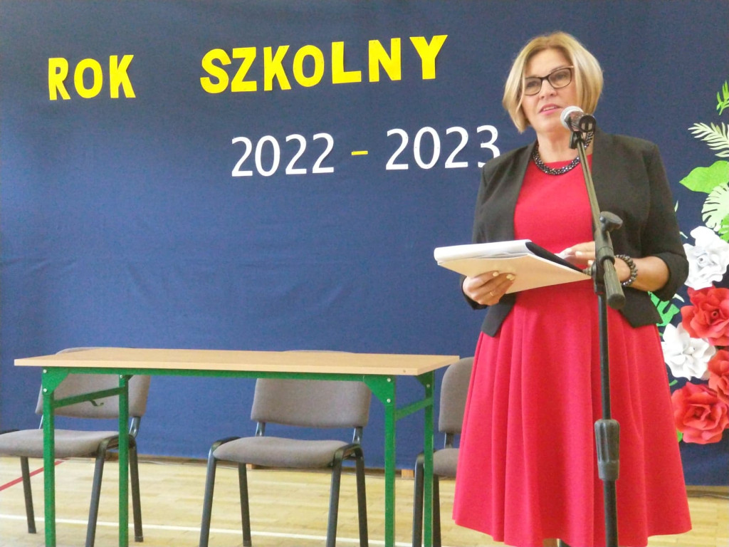 Uczniowie powitali rok szkolny 2022/23 w powiecie koneckim [wideo, zdjęcia]