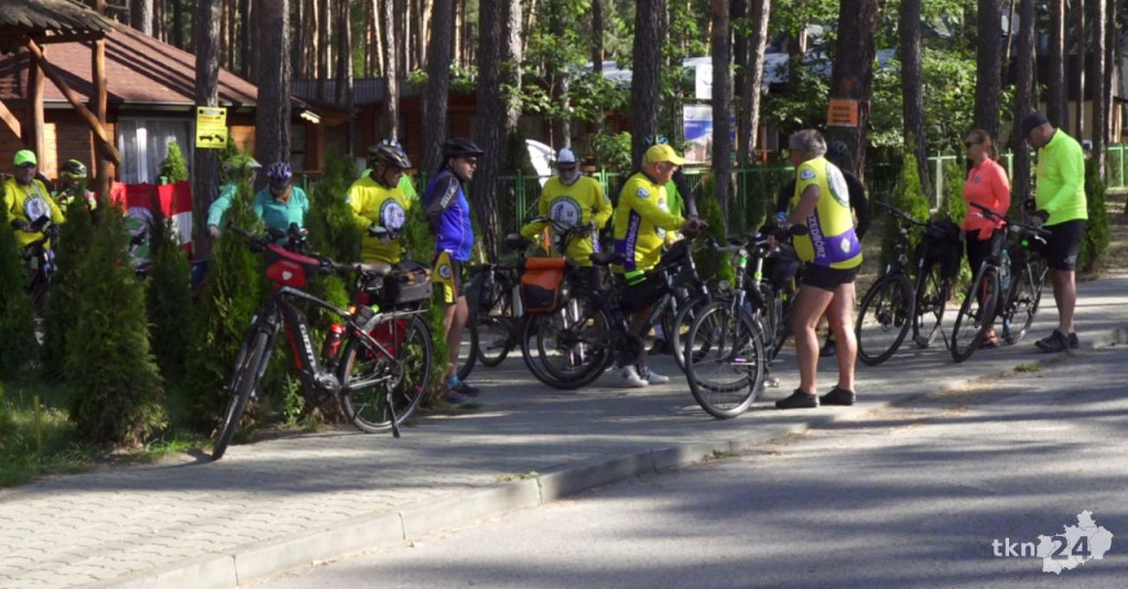 Blisko 200 cyklistów na trasie XXIX Koneckiego Rajdu Rowerowego [wideo, zdjęcia]
