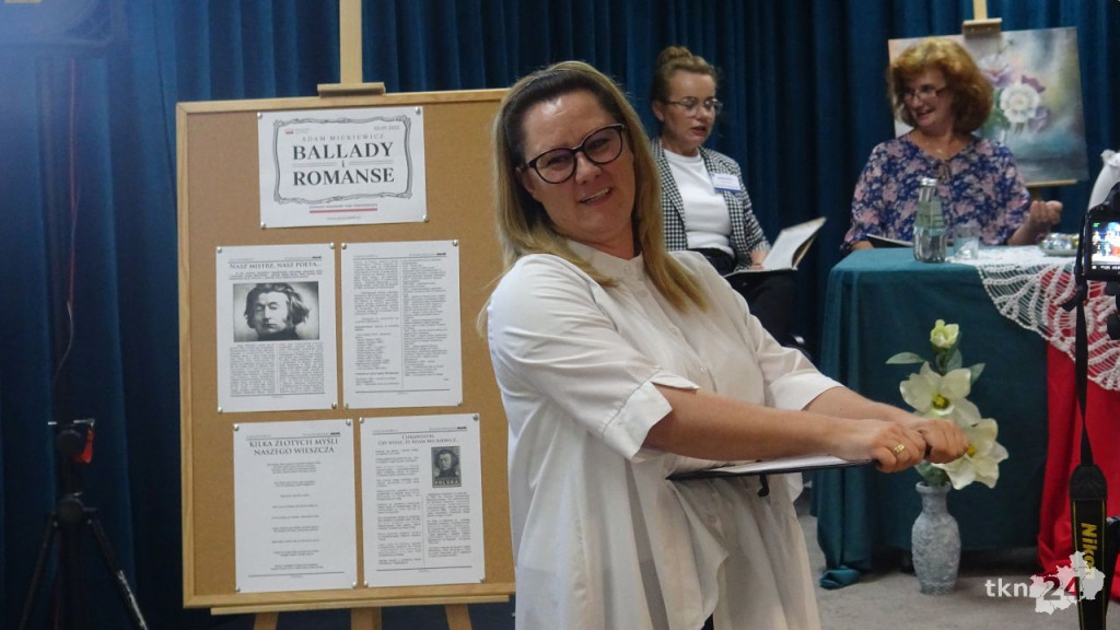 `Ballady i romanse` Mickiewicza czytano w Gowarczowie [wideo, zdjęcia]