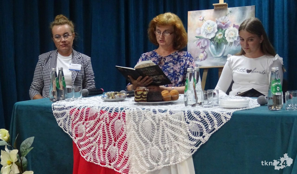 `Ballady i romanse` Mickiewicza czytano w Gowarczowie [wideo, zdjęcia]