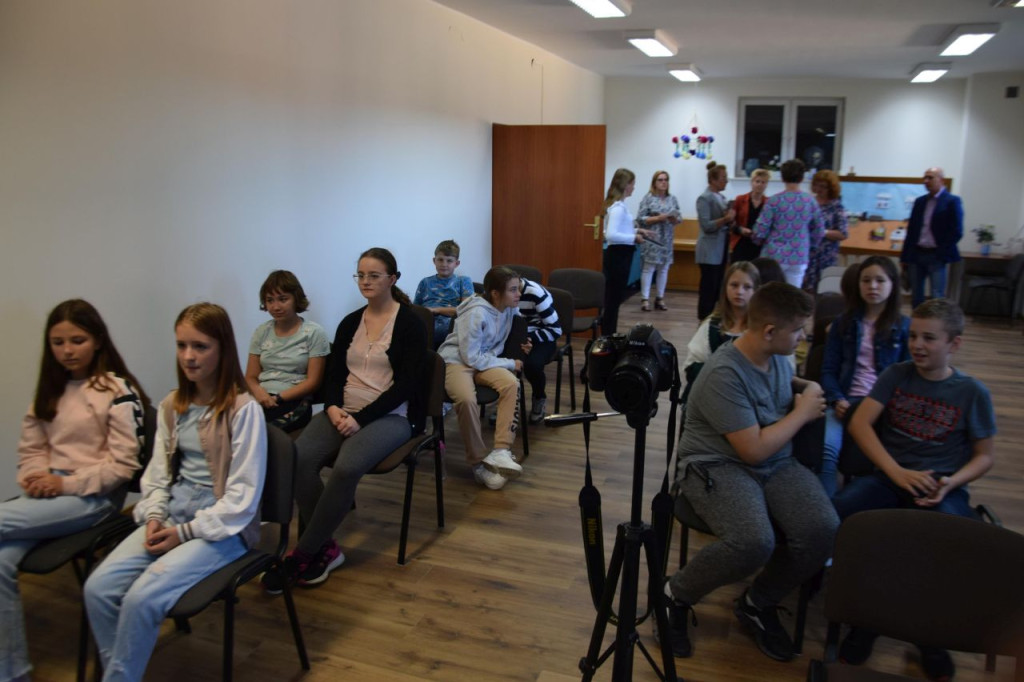 `Ballady i romanse` Mickiewicza czytano w Gowarczowie [wideo, zdjęcia]