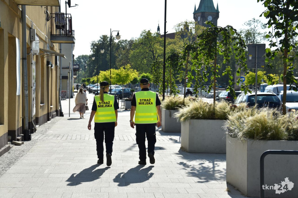 Akcja informacyjna policji w centrum Końskich [wideo, zdjęcia]