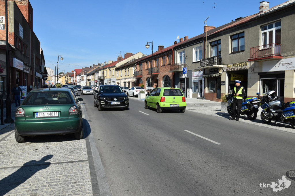 Akcja informacyjna policji w centrum Końskich [wideo, zdjęcia]