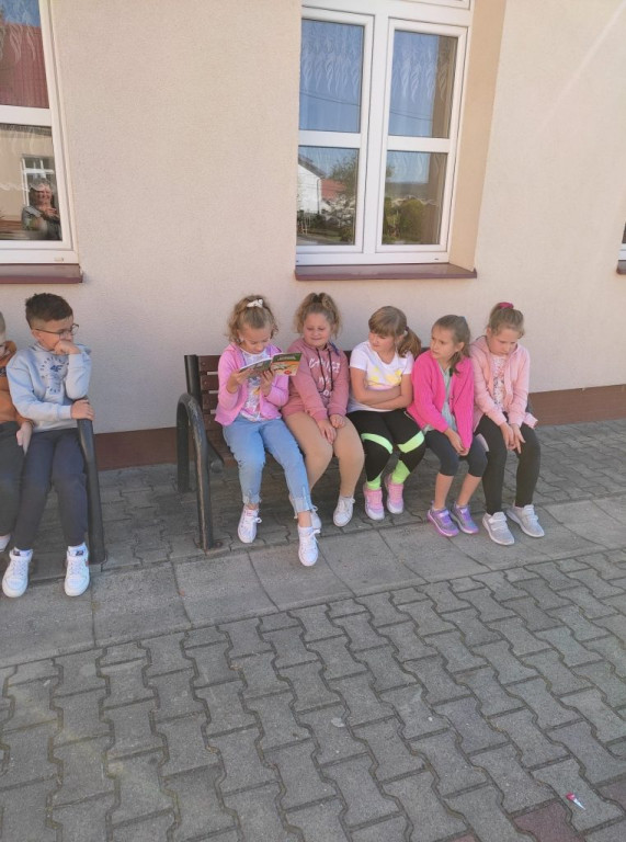 11. Narodowe czytanie w Szkole Podstawowej w Królewcu [Zdjęcia]