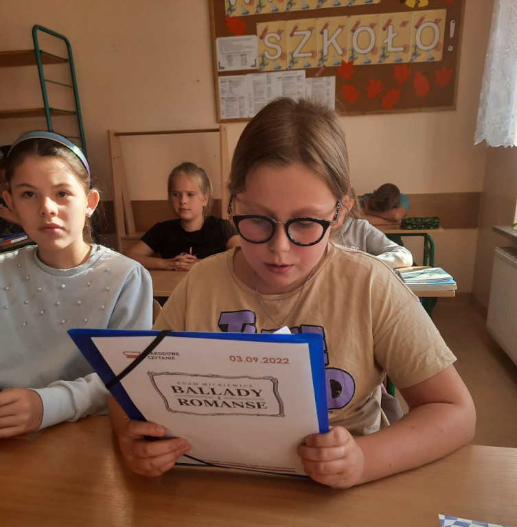 11. Narodowe czytanie w Szkole Podstawowej w Królewcu [Zdjęcia]
